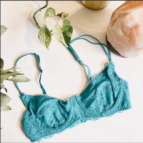 NEW FREE PEOPLE Cheeky Lace Blue Turquoise White Unlined Demi Bra 32C - Picture 2 of 5